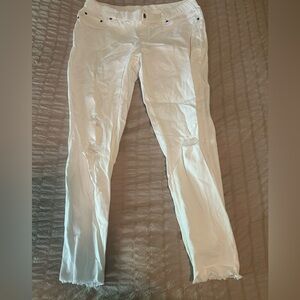 HUE White Distressed Leggings
